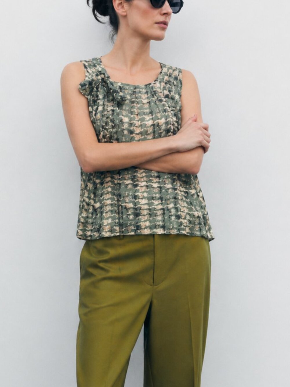 Silk Houndstooth Printed Silk Sleeveless Top (0670)